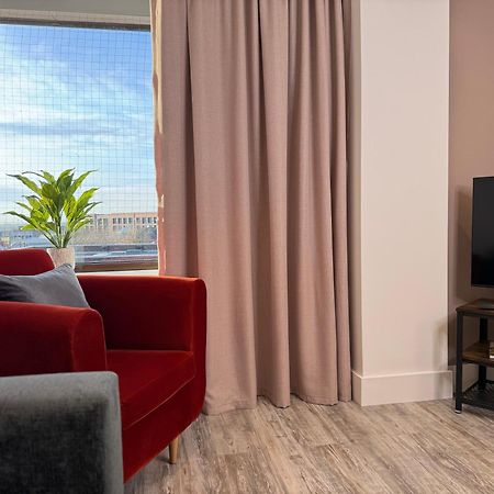 Elegant One Bedroom Apartment Swindon Dış mekan fotoğraf