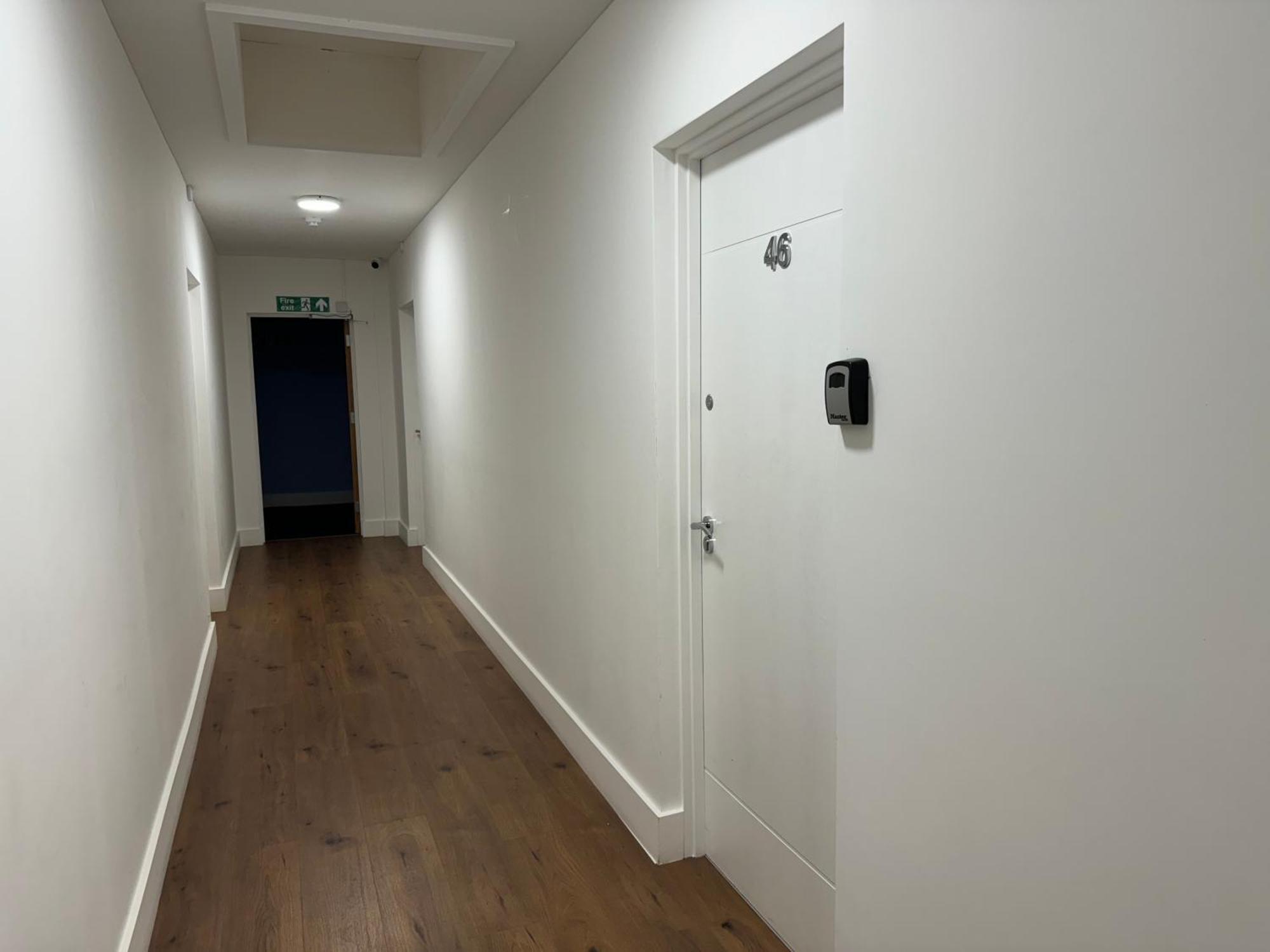 Elegant One Bedroom Apartment Swindon Dış mekan fotoğraf