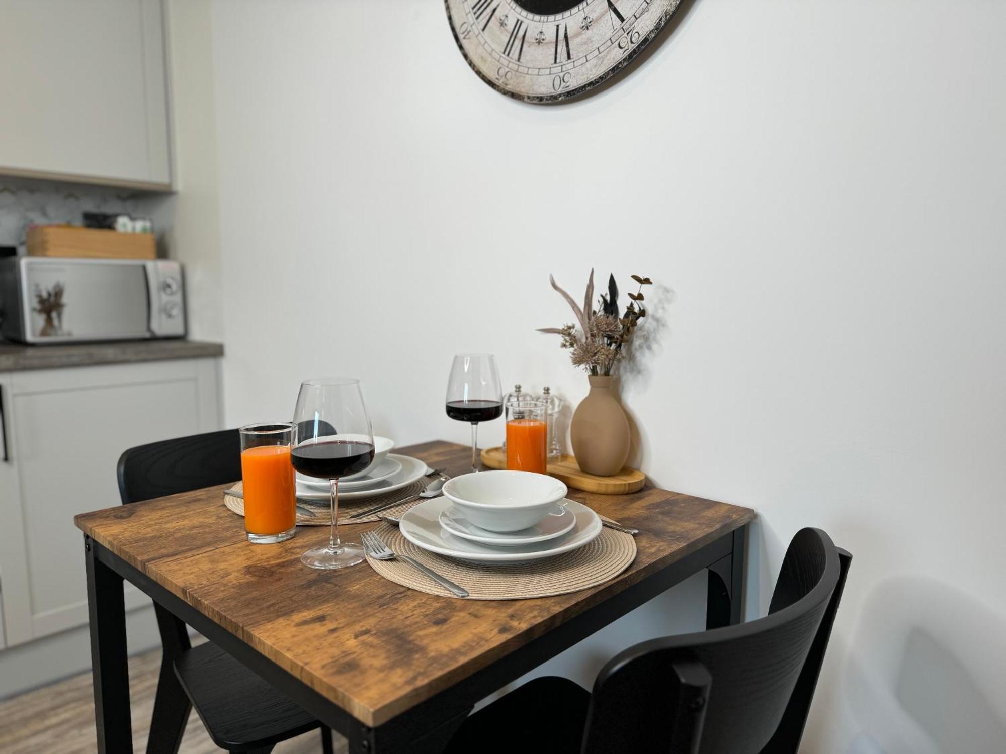 Elegant One Bedroom Apartment Swindon Dış mekan fotoğraf