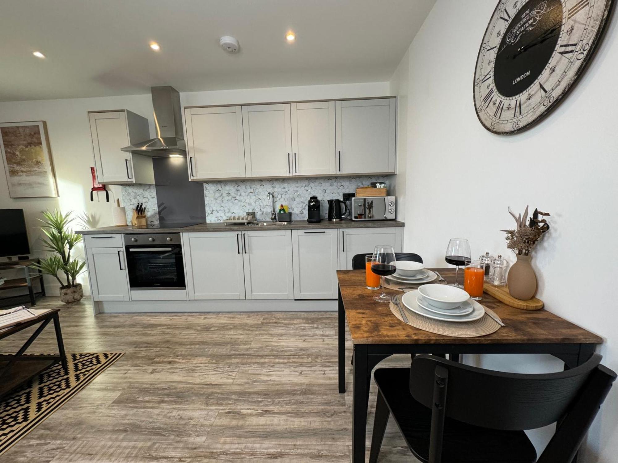 Elegant One Bedroom Apartment Swindon Dış mekan fotoğraf